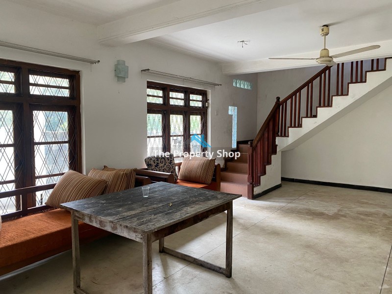 perches with 02 story house for sale in Kundasale* Ideal for Residence purpose.* 06Bedrooms with 04 bathroom* Good environment.* Parking available for 03 vehicles in front space.* Water, Electricity, telephone facilities are available. * Documents in order• This Location is situated near Kundasale Main road (only 600m)• Good neighborhood.• Quiet natural surroundings.• Taxi Stand, Shops, mini Supermarkets, Bank: few minutes. • Price can be Negotiable☆ : Kandy town 5 km :Pallekale Ground 3km : SLIIT,CIBA 1kmCall us for an appointment to visit the property.Please contact us for more Details: Hotline - 0777 507501 Genuine buyers only.NO BROKERS PLEASE..Visit our website for more properties.